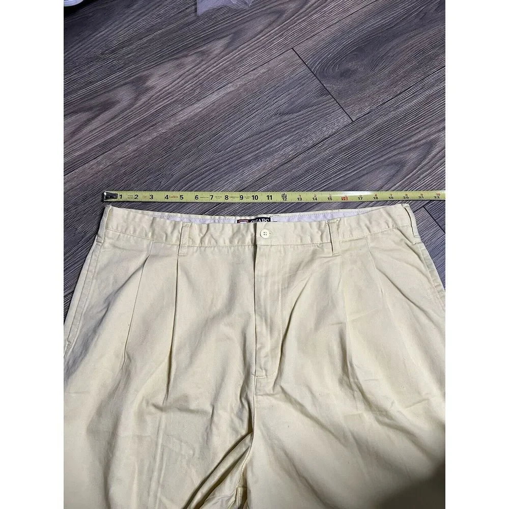 Chaps  Ralph Lauren 100% Cotton Made In Egypt Light‎ Yellow Shorts Size 42